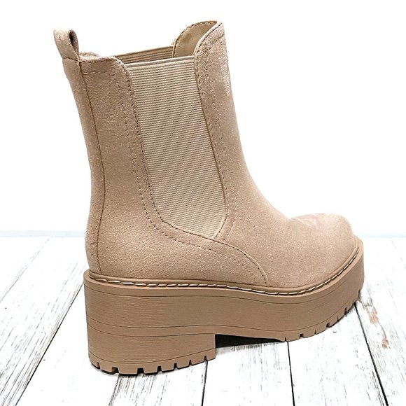 New Camel Chelsea Platform Block Heel Combat Ankle Boots Booties - Picture 3 of 4